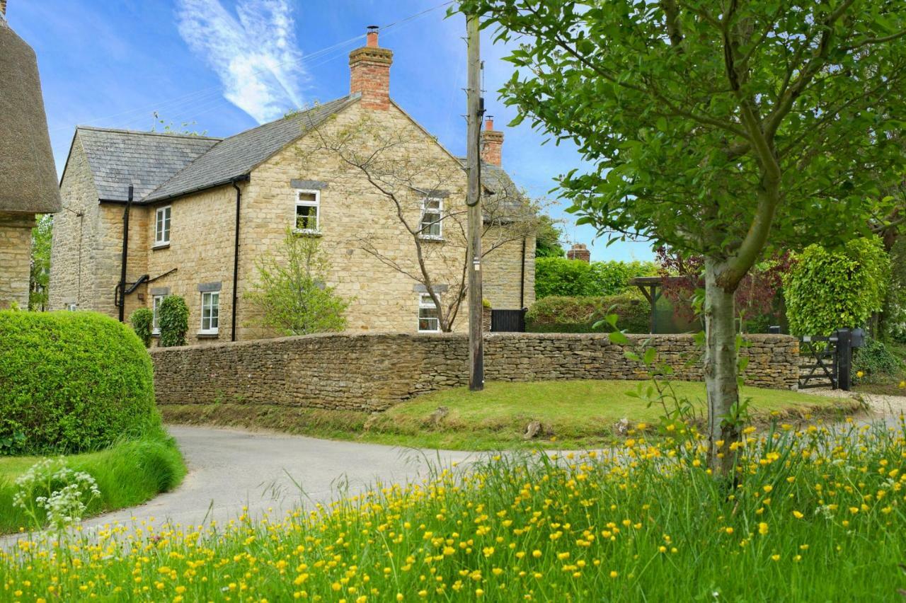 Brook Farm Cottage Бракли Екстериор снимка